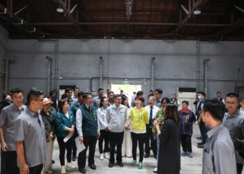 參訪臺南岸內影視基地 卓揆：中央挹注經費打造優質影視從業環境 促進臺灣影視產業發展