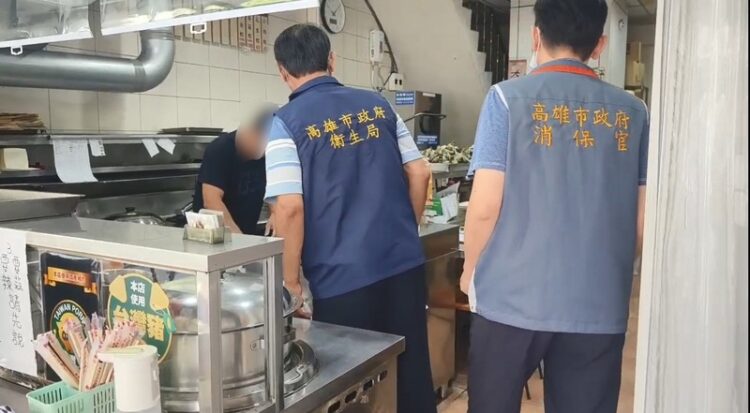 高雄衛生局偕同消保官查察端午應景食品食材  共抽驗158件其中3件不合格