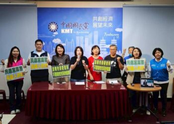 民進黨打著非核家園旗幟，實際上卻犧牲人民健康。