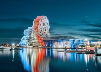 排隊人潮再現！2025法國生活節回歸首日 駁二湧萬人