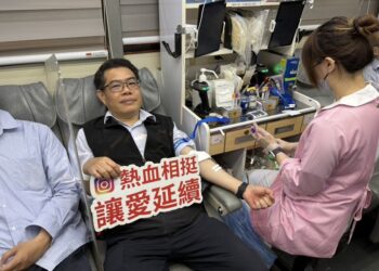 中油大林廠油愛 廠長許信豐號召同仁挽袖捐熱血