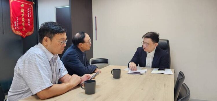 立委賴瑞隆成功爭取!交通部觀光署補助240萬元 助力2025旗津風箏節暨氣墊水樂園 立委賴瑞隆成功爭取!交通部觀光署補助240萬元 助力2025旗津風箏節暨氣墊水樂園