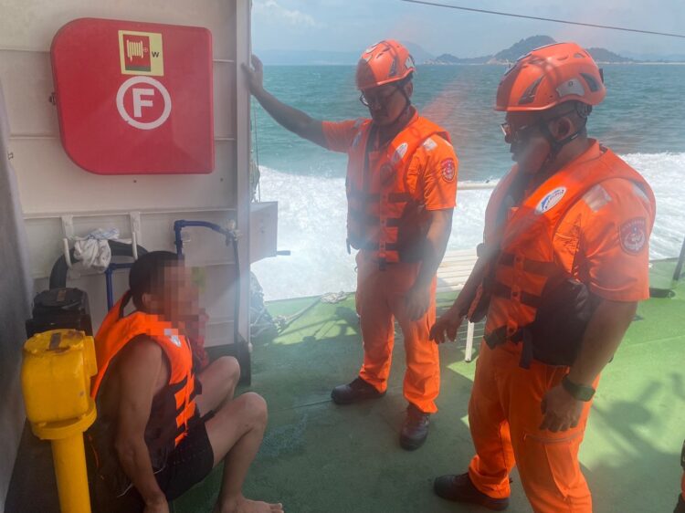 泳圈偷渡驚現金門海域 中國男子遭即時攔截 海巡署警示灰帶襲擾升溫