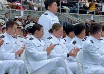 海巡署首位選送美國海岸防衛學院楊凱閎畢業 榮耀返國任職海巡軍官