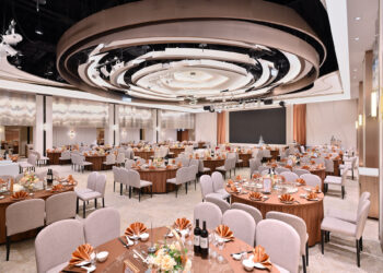 擲出好運！知名婚宴會館推擲筊挑戰 婚宴最高省三萬 工商桌菜折扣無上限