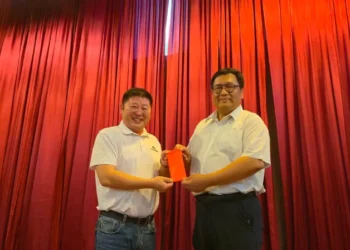 警察節即將到來 花蓮縣警察局打擊犯罪績效卓著 張峻議長偕同議員致贈加菜金慰勉有功人員