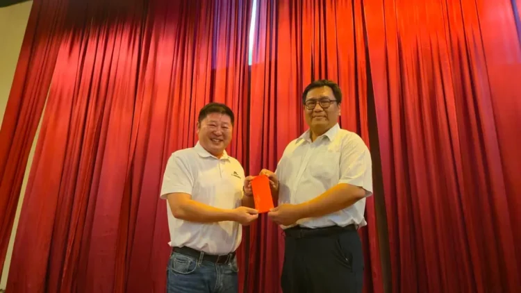 警察節即將到來 花蓮縣警察局打擊犯罪績效卓著 張峻議長偕同議員致贈加菜金慰勉有功人員 警察節即將到來 花蓮縣警察局打擊犯罪績效卓著 張峻議長偕同議員致贈加菜金慰勉有功人員