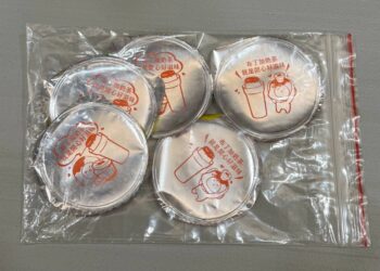 阿姨崩潰翻垃圾桶撿「這東西」 意外開啟成功教育？