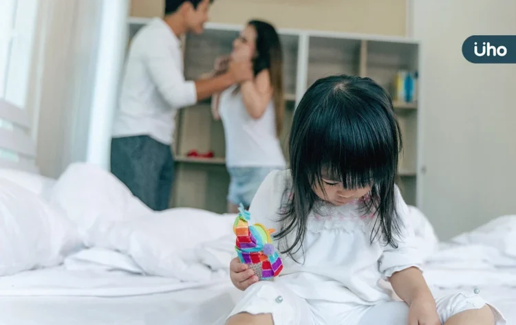 孩子心碎寫《媽媽成了別人的媽媽》!父母離婚孩子都在想「這些事情」 孩子心碎寫《媽媽成了別人的媽媽》!父母離婚孩子都在想「這些事情」