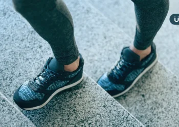 走路常跌倒是平衡感太差？醫列「20個問題」自我檢測：中1個就有問題