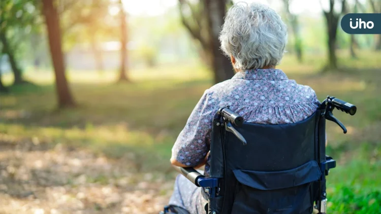 避免骨折失能風險！健保擴大骨鬆藥物給付，醫籲：及早檢測與治療才是關鍵