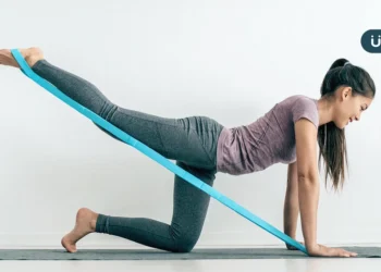 大腿粗、臀部大⋯梨形身材怎麼瘦？「5種彈力帶訓練」打造緊緻曲線