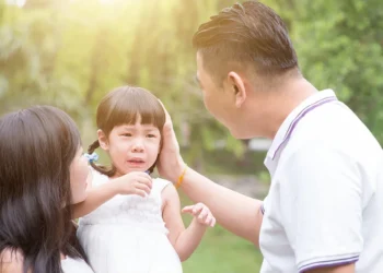 8個絕對不能玩的遊戲！睡覺、脫衣服、檢查身體⋯父母教孩子自我保護