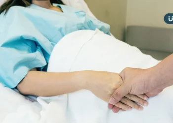 要不要告訴罹癌家人真實病情？安寧療護醫師：別到死了還在互相隱瞞