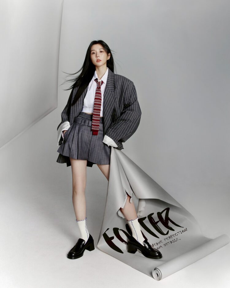 「用細節織造完美」FOOTER機能襪攜手邵雨薇演繹質感日常新篇章