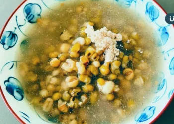 有食譜》夏至悶熱吃綠豆！2步驟做「消暑綠豆湯」加點蜜地瓜點綴