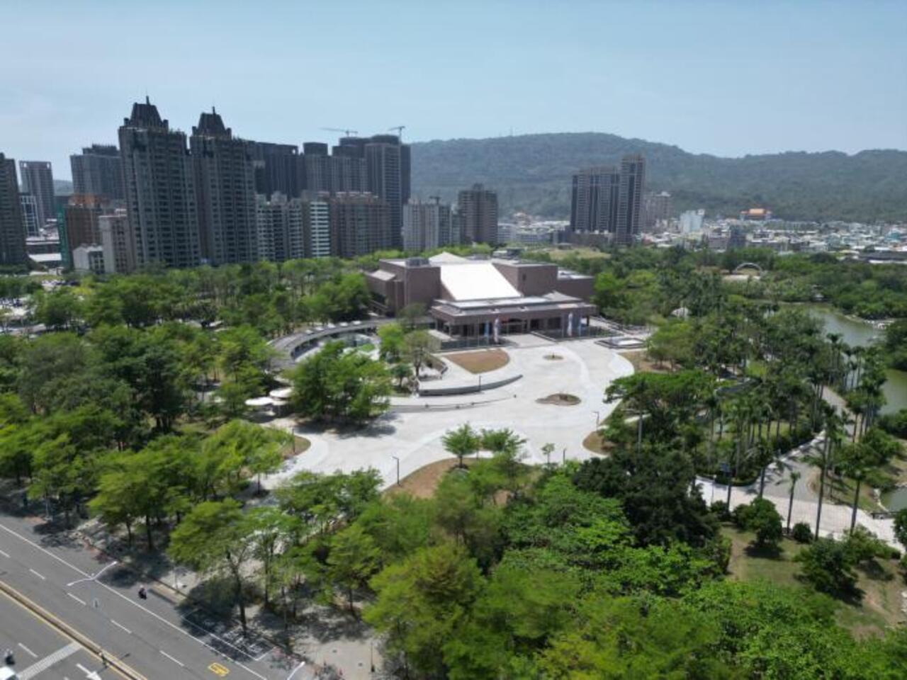房價年漲17% 高雄專業房仲帶你精準掌握熱門區域購屋時機 房價年漲17% 高雄專業房仲帶你精準掌握熱門區域購屋時機