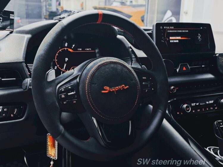 新竹方向盤改裝推薦 現場施工、當天交車 立即升級操控手感 新竹方向盤改裝推薦 現場施工、當天交車 立即升級操控手感