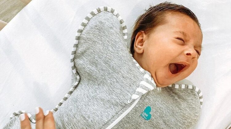 新手爸媽必讀!新生兒怎麼睡才安全?善用「蝶型包巾」預防嬰兒猝死綜合症 新手爸媽必讀!新生兒怎麼睡才安全?善用「蝶型包巾」預防嬰兒猝死綜合症