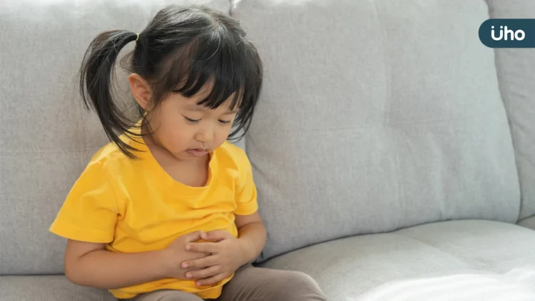 【腹瀉不是小感冒】病毒性腸胃炎高峰期,孩子發燒腹瀉怎麼辦?4步驟照護指南 【腹瀉不是小感冒】病毒性腸胃炎高峰期,孩子發燒腹瀉怎麼辦?4步驟照護指南