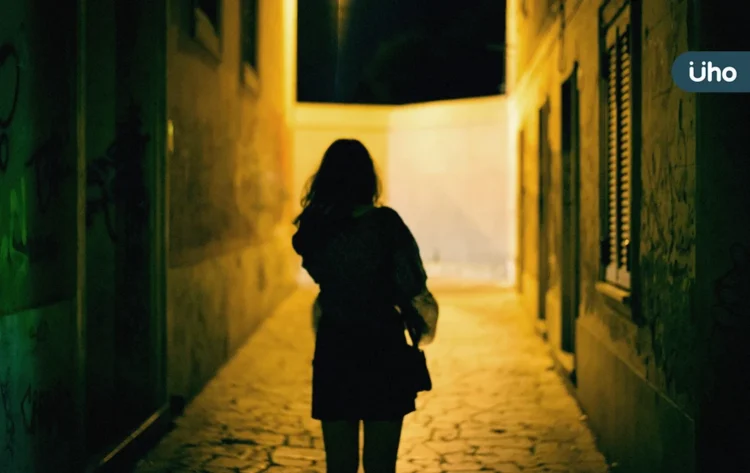 孩子被陌生人跟蹤,該怎麼辦?預防「兒童誘拐」用5招教孩子自保 孩子被陌生人跟蹤,該怎麼辦?預防「兒童誘拐」用5招教孩子自保