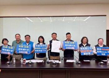 敬老卡提升至800點 高虹安兌現競選承諾