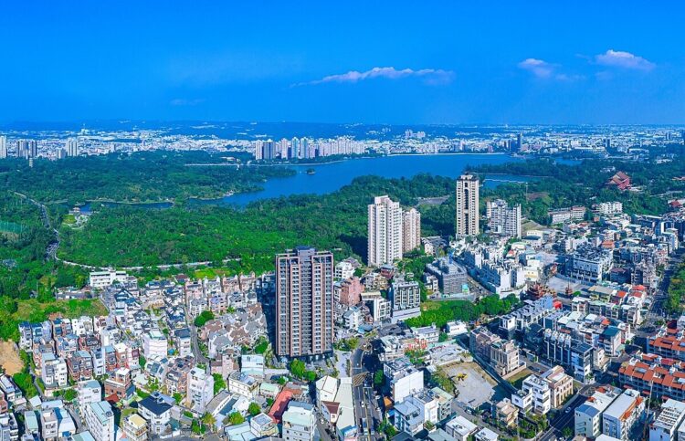 高雄「最富里」前段班曝光！特殊房市聚落有何特色？