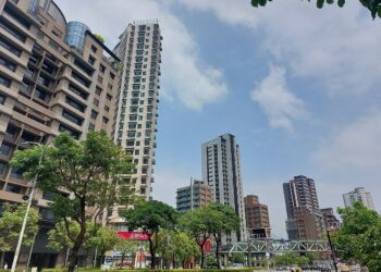 多撐2年賣房省200萬稅金 又怕房價下跌虧更大 專家建議這樣解套