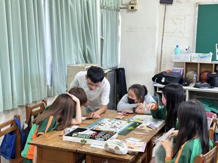 樹科大「金融理財小學堂」 理財桌遊寓教於樂扎根金融素養