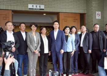 9縣市首長同赴行政院提訴願 蔣萬安：拒絕中央刪減地方一般性補助款