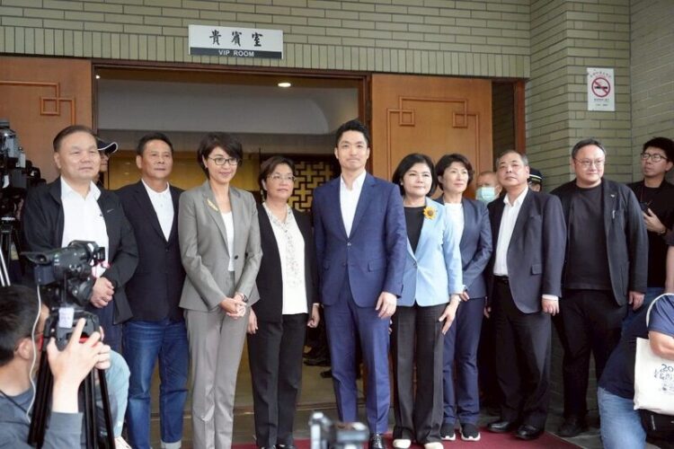 9縣市首長同赴行政院提訴願 蔣萬安：拒絕中央刪減地方一般性補助款