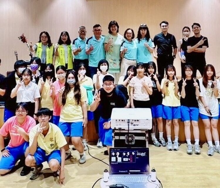 玫瑰墓樂團前進中山高中 傳遞反毒反霸凌與生命教育理念