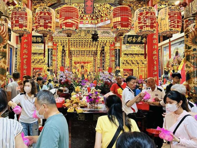 左營舊城城隍廟恭祝城隍尊神聖誕千秋 傳承信仰文化熱鬧溫馨