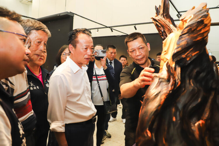 「百工風華 諸羅獻藝」聯展登場,展現台灣工藝傳承與創新之美 「百工風華 諸羅獻藝」聯展登場,展現台灣工藝傳承與創新之美