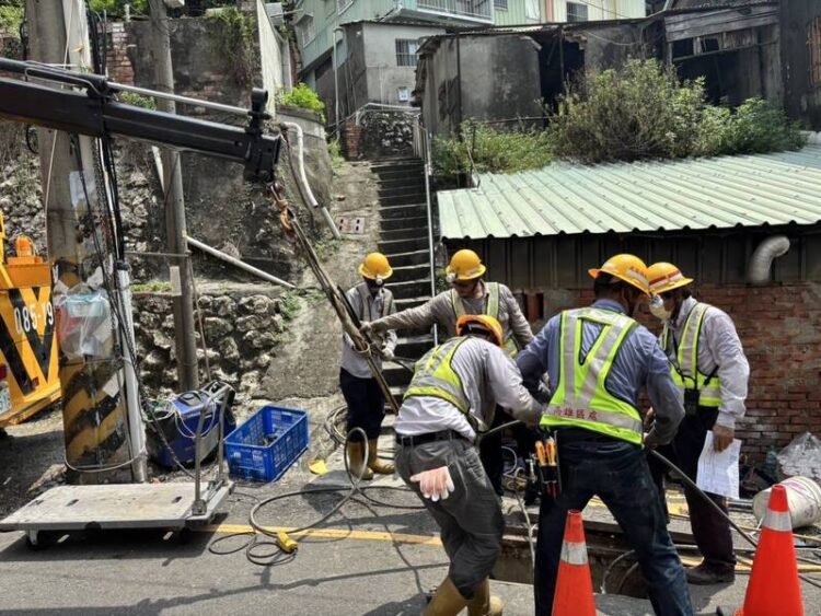 高雄連環停電惹民怨 市長不滿、立委質疑 台電斥資強化供電韌性應對 高雄連環停電惹民怨 市長不滿、立委質疑 台電斥資強化供電韌性應對