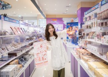 小五郎帥一波！2025柯南劇場版《名偵探柯南 獨眼的殘像》高雄夢時代推出主題快閃店