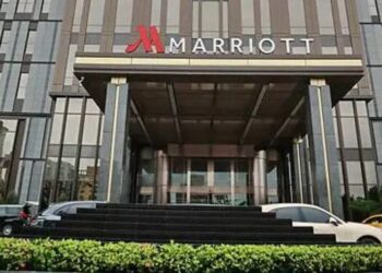 旅客投訴床單清潔不實，有屎味！高雄萬豪酒店：未來強化清潔檢核與服務應對流程