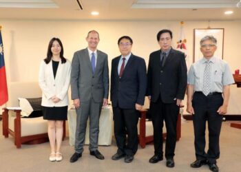 歐盟谷力哲處長拜訪黃偉哲 肯定民主人權價值與經貿合作潛力