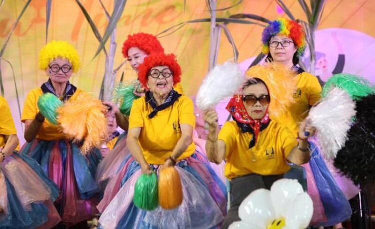 翻轉高齡想像,銀髮族跳出自信人生 翻轉高齡想像,銀髮族跳出自信人生