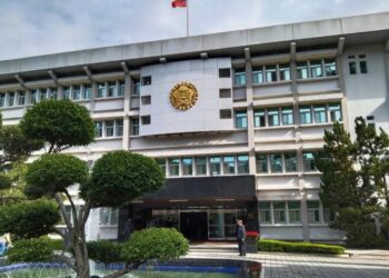 黃姓男子赴中遭吸收涉違國安法 法務部調查局查獲共諜網5人起訴