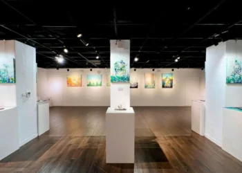 新竹文化藝廊展出「熊妤個展」 藝術結合實驗精神引領觀者探索生命隱喻