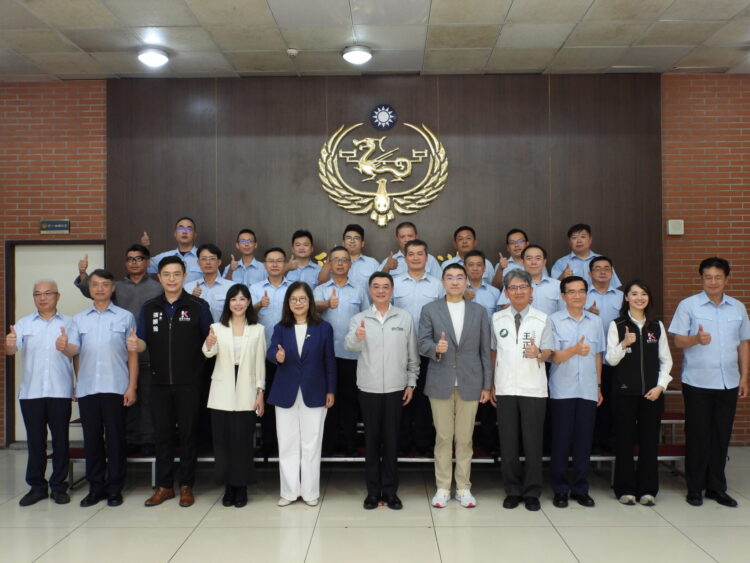 行政院長卓榮泰視導肯定海巡署堅守崗位 籲國人支持強化國土安全韌性 行政院長卓榮泰視導肯定海巡署堅守崗位 籲國人支持強化國土安全韌性