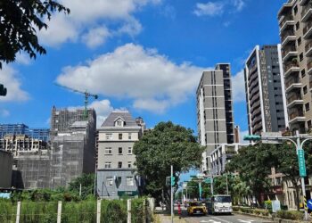 青埔建地單坪開價竟破百萬元 建商也急售地！