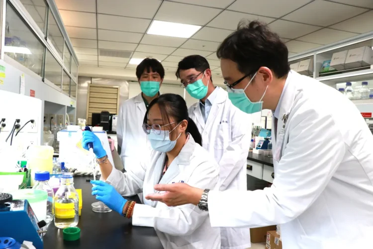 嘉基同步啟動免疫與幹細胞療法 癌症與關節炎患者迎新希望