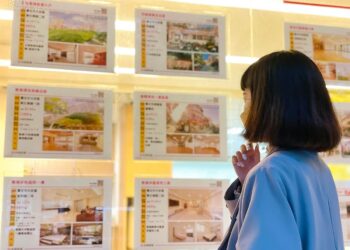 10年前存到100萬「現在只能買車」！年輕人籌不到自備款…專家給2建議