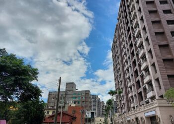 想順利交屋都難！建商倒「房市危機浪潮」洶湧？他曝首購等撥款等半年