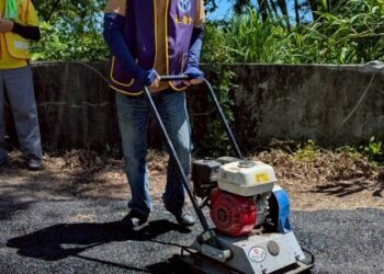 臺南國際同際會永康同濟會攜手友會補路 烈日下鋪路為民行 溫暖串聯行的希望