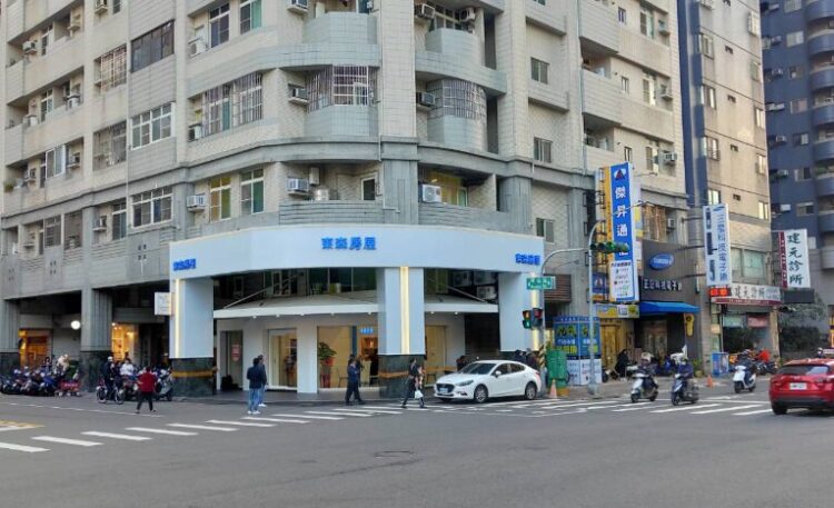 高雄房仲傳倒閉潮 東森房屋裁撤直營店引發關注 專家示警:限貸令效應正擴大 高雄房仲傳倒閉潮 東森房屋裁撤直營店引發關注 專家示警:限貸令效應正擴大