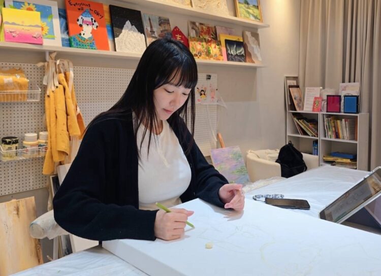 新銳藝術家YUWEI宇崴 沉默的力量 在畫布上發聲 個人首展《語言之外》 用畫筆揭開心靈的秘密 新銳藝術家YUWEI宇崴 沉默的力量 在畫布上發聲 個人首展《語言之外》 用畫筆揭開心靈的秘密