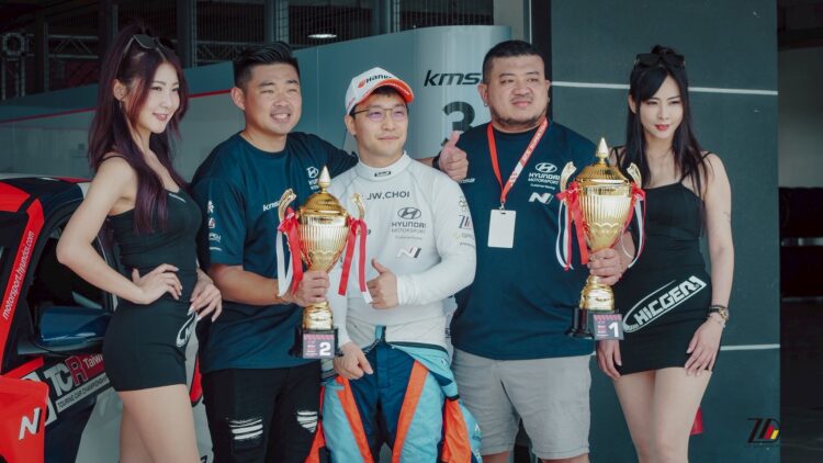 韓國汽車N系列會長崔丁元與高雄汽車集團合作 奪下台灣2025 TCR開幕賽冠軍 韓國汽車N系列會長崔丁元與高雄汽車集團合作 奪下台灣2025 TCR開幕賽冠軍